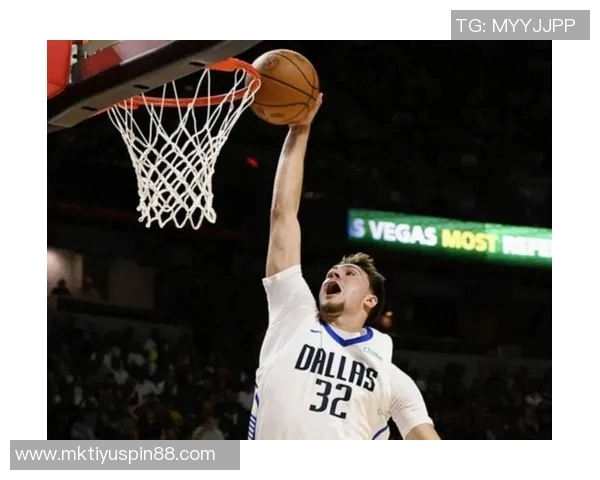 状元弗拉格表现不佳12投仅3中仅得10分7篮板6助攻2抢断1盖帽令人失望